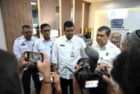 Gubernur Sumatera Utara (Sumut) Muhammad Bobby Afif Nasution, saat di Bandara Kualanamu, Kabupaten Deli Serdang. Senin, (19/05/2025)
