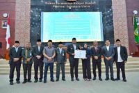 Gubernur Sumatera Utara (Sumut) Muhammad Bobby Afif Nasution dan DPRD Sumut foto bersama. Kamis, (22/05/2025)