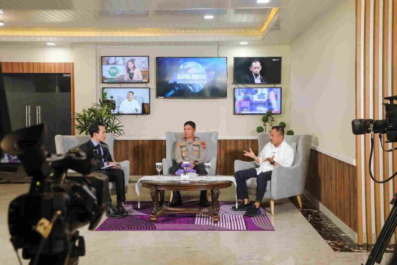 Ketua PWI Sumut Farianda Putra Sinik dalam talkshow 
