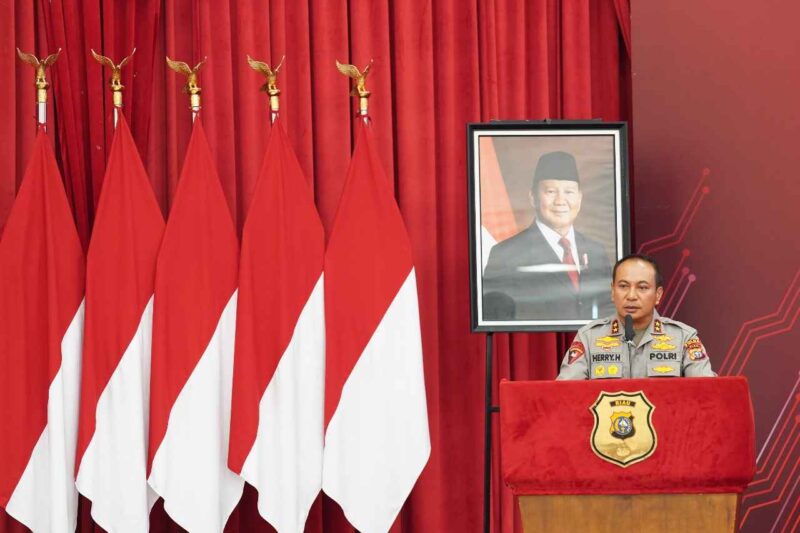 Kapolda Riau, Irjen Herry Heryawan, menegaskan kesiapan jajarannya untuk bertindak cepat, terukur, dan tegas dalam memberantas aksi premanisme dan organisasi masyarakat (ormas) yang meresahkan masyarakat di wilayah hukum Polda Riau.Kamis,(08/05/2025).