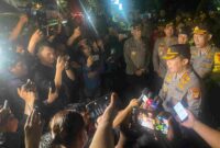 Polda Metro Jaya saat diwawancarai saat melaksanakan penangkapan 22 orang pelaku yang terlibat aksi premanisme dan pungutan liar di wilayah Jakarta Barat. Selasa (13/5/25) malam.