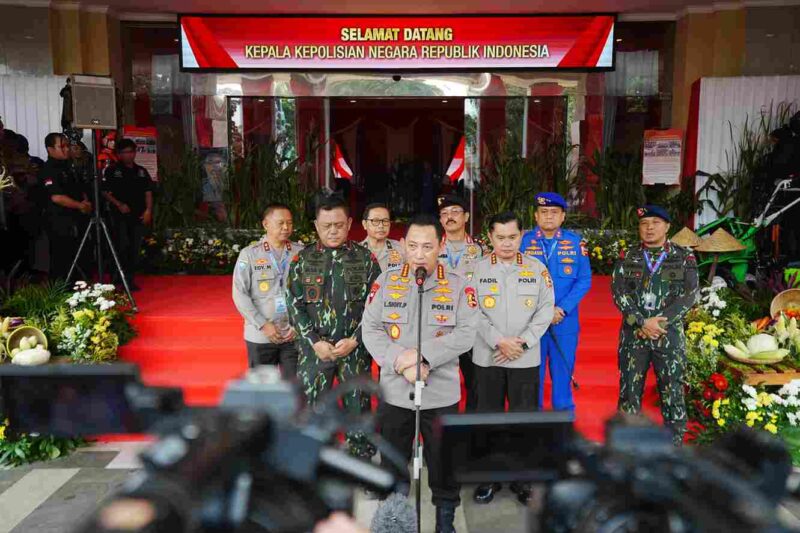 Kapolri Jenderal Listyo Sigit Prabowo pada acara Rapat Kerja Teknis (Rakernis) Baharkam dan Korbrimob Polri di Gedung Auditorium PTIK, Jakarta Selatan, Kamis (15/5/2025).