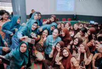Ketua TP PKK Kota Medan, Airin Rico Tri Putra Bayu Waas, mengunjungi Yayasan Pendidikan Ani Idrus (Perguruan Eria) di Jalan Sisingamangaraja, Kelurahan Teladan Barat, Kecamatan Medan Kota, pada Jumat, 16 Mei 2025.