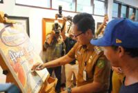 Wali Kota Medan Rico Tri Putra Bayu Waas membuka Pameran Lukisan 
