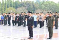Gubernur Lemhannas RI Dr. H. TB. Ace Hasan Syadzily, M.Si., beserta segenap pegawai Lemhannas RI melakukan ziarah dan tabur bunga ke Taman Makam Pahlawan (TMP) Kalibata, Jakarta Selatan. Senin, (19/05/2025)