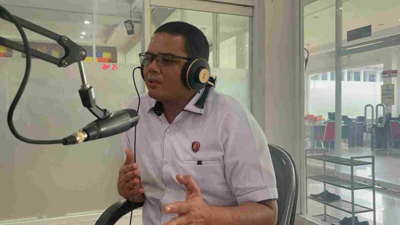 Kanit 3 Subdit 3 Ditreskrimsus, AKP Dr. Rismanto J. Purba, S.H., M.H., M.K.n., saat sebagai narasumber dalam acara Dialog Interaktif Hallo Polisi di RRI Medan, Rabu (21/5/2025)