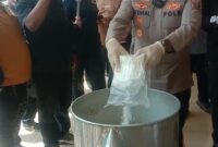 Kapolres Asahan Musnahkan Puluhan Kilogram Narkotika dengan Pengawasan Tim Labfor Poldasu di halaman Mapolres Asahan. Rabu, (21/05/2025).