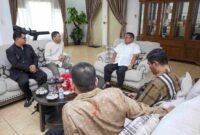 Penjabat (Pj) Sekretaris Daerah Provinsi (Sekdaprov) Sumut, Effendy Pohan, menerima audiensi pengurus Pinsar Indonesia dan Panitia Peringatan Hari Ayam dan Telur Nasional di Kantor Gubernur Sumut pada Selasa (20/5/2025).