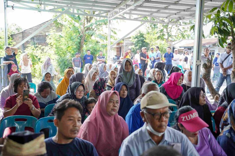 Apresiasi dan ucapan terima kasih disampaikan warga Jalan Rawe III, Lorong Tengah Lingkungan V, Kelurahan Tangkahan, Kecamatan Medan Labuhan kepada Wali Kota Medan Rico Tri Putra Bayu Waas yang telah memimpin langsung gotong royong massal membersihkan parit dan drainase di kawasan tersebut, Sabtu (24/5/2025) pagi.