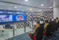 Pemerintah Kota (Pemko) Medan mengikuti Rapat Koordinasi (Rakor) bersama Pemerintah Provinsi Sumatera Utara dan Badan Gizi Nasional secara virtual di Command Center Pemko Medan, Balai Kota. Senin, (26/05/2025).