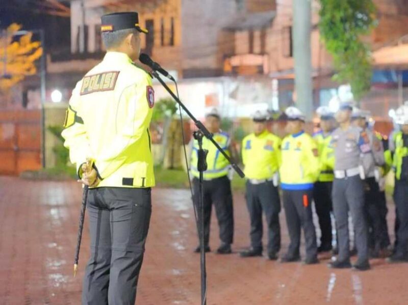 Kapolresta Bandung Kombes Pol Aldi Subartono saat memimpin Apel KRYD. (Dok. Humas Poldasu/Fajar)