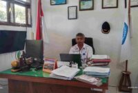Kepala Sekolah SMAN 6 Pematangsiantar, Drs. Japatar Manullang saat ditemui di ruangannya. Rabu, (28/05/2025). 