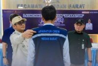 Pemerintah Kota (Pemko) Medan melalui Kecamatan Medan Barat meluncurkan program inovatif APARATUR (Antar Jemput Pelayanan Kecamatan Medan Barat Untuk Warga), Kamis (1/5/2025).