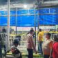 Tim Direktorat Reserse Kriminal Umum (Ditreskrimum) Polda Sumatera Utara memasang Police Line di Food Court Yanglim Plaza, Medan. Rabu malam (30/4/2025). 