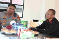 Kapolres Aceh Timur, AKBP Irwan Kurniadi, S.I.K., menerima kunjungan silaturahmi dari Kepala Lembaga Pemasyarakatan (Kalapas) Kelas IIB Idi, Bahtiar Sitepu, pada Kamis (8/5/2025) siang.