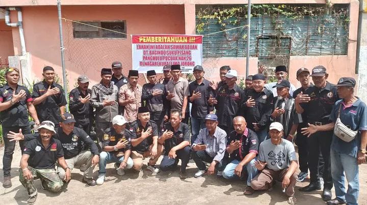 Masyarakat Kurai V Jorong memasang 6 plang di titik-titik strategis. (21/05)