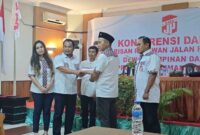 Ketua OKK DPP Bara JP, Boy Nababan, resmi menetapkan Sarmianus Senky sebagai Ketua DPD Bara JP periode 2025-2030. Kamis, (12/06/2025).