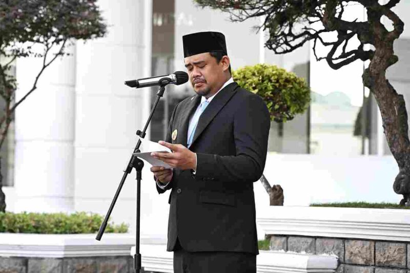 Bobby Nasution membacakan pidato Kepala Badan Pembinaan Ideologi Pancasila (BPIP) RI Yudian Wahyudi. di Lapangan Apel, Kantor Gubernur Sumut, Jalan Diponegoro Nomor 30 Medan. Senin, (02/06/2025).