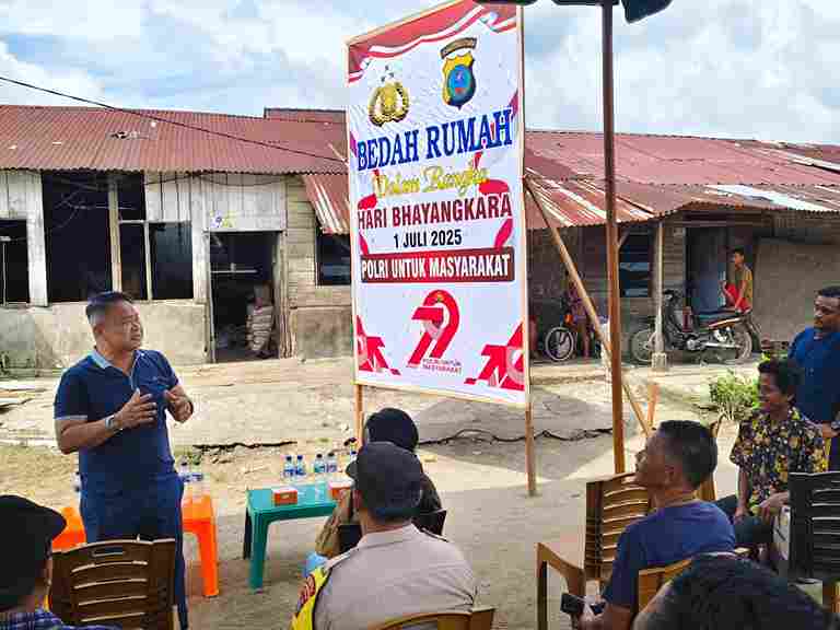 Polda Sumut melakukan aksi nyata dengan membedah rumah seorang buruh bangunan bernama Ngadino (42) di Desa Jati Kesuma, Kecamatan Namorambe, Kabupaten Deli Serdang, Sabtu (21/6/2025).