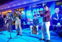 Hiburan musik yang disajikan saat acara Car Free Night di  kawasan di Jalan A Yani hingga seputaran Lapangan Merdeka Medan, Sabtu (28/6) malam itu.