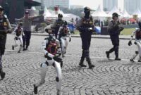Polri memperkenalkan 25 unit robot humanoid dan robot anjing (K9) di kawasan Monumen Nasional (Monas), Jakarta. 