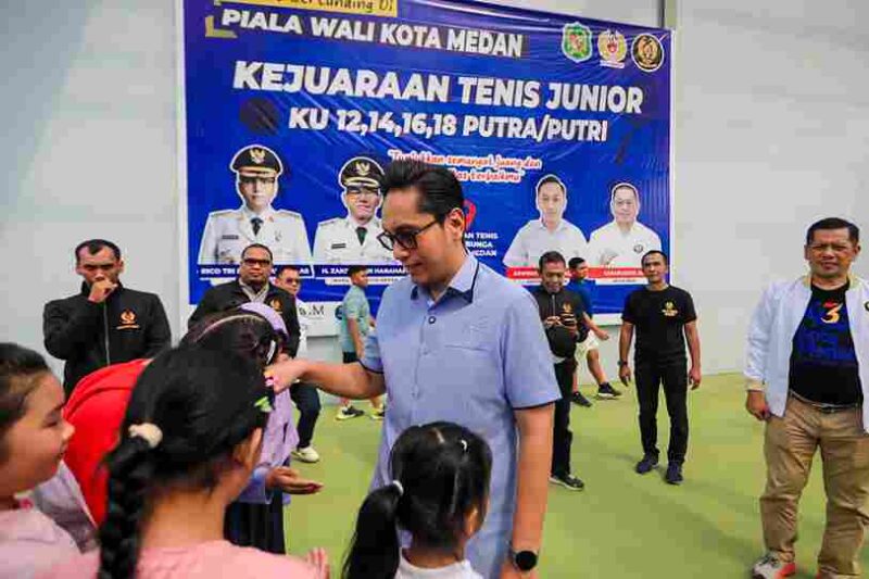 Rico Tri Putra Bayu Waas, membuka langsung kejuaraan tersebut di Lapangan Tenis Indoor Kebun Bunga, Jalan Candi Borobudur, Jumat (27/6/2025).