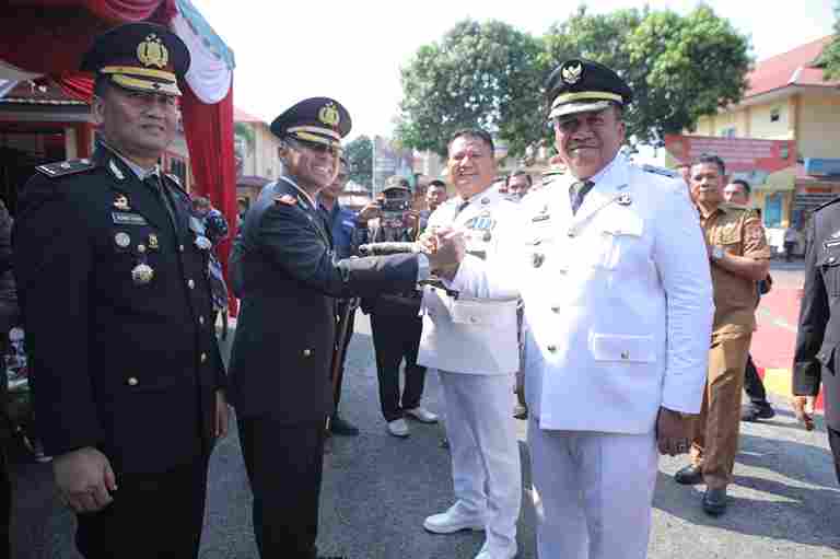 Acara Syukuran Hari Ulang Tahun Bhayangkara yang ke-79 di Aula Polres Asahan. Selasa (01/07/2025).
