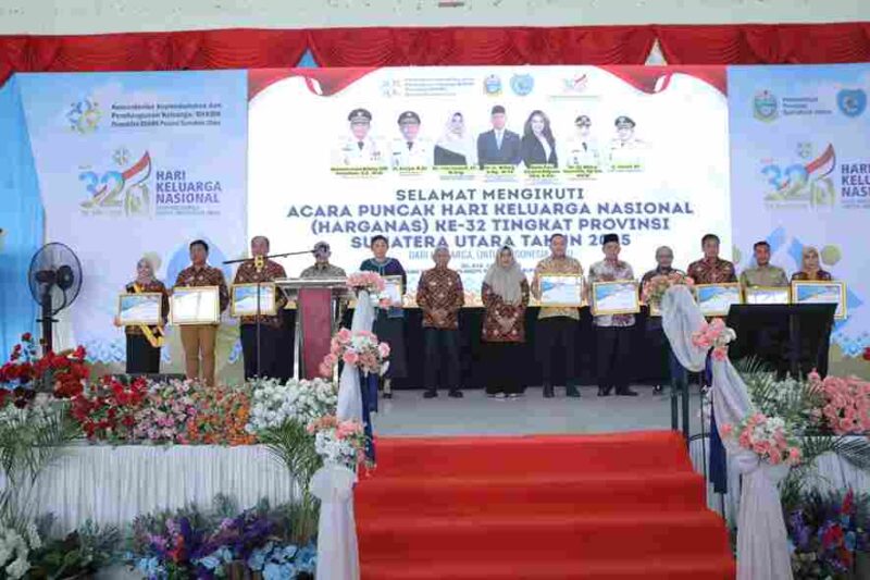 Pemerintah Kabupaten Asahan meraih prestasi membanggakan dalam Peringatan Hari Keluarga Nasional (HARGANAS) ke-32 Tingkat Provinsi Sumatera Utara, yang digelar di Gedung Serbaguna Pendopo Bupati Labuhan Batu, Kabupaten Labuhan Batu.