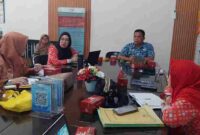 Sekretaris Daerah (Sekda) Junaedi Antonius Sitanggang SSTP MSi pimpin Rapat persiapan pasar murah, yang digelar di Kantor Bagian Perekonomian dan Sumber Daya Alam (SDA) Setdako Pematangsiantar, Kamis (10/07/2025) 