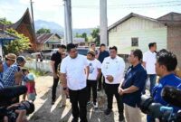 Gubernur Sumatera Utara (Sumut) Bobby Nasution didampingi Bupati Samosir Vandiko Gultom melakukan sidak ke Reservoir milik PDAM Tirtanadi cabang Samosir, Senin (7/7/2025). 