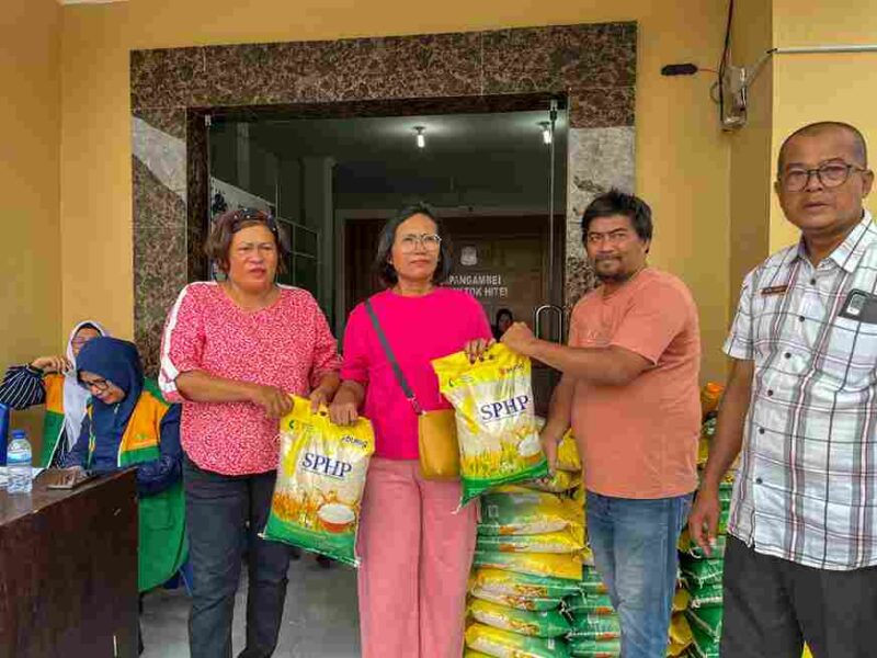 Pemerintah Kota (Pemko) Pematangsiantar  menggelar Operasi Pasar Murah di Kecamatan Siantar Marimbun, Jumat (25/07/2025).