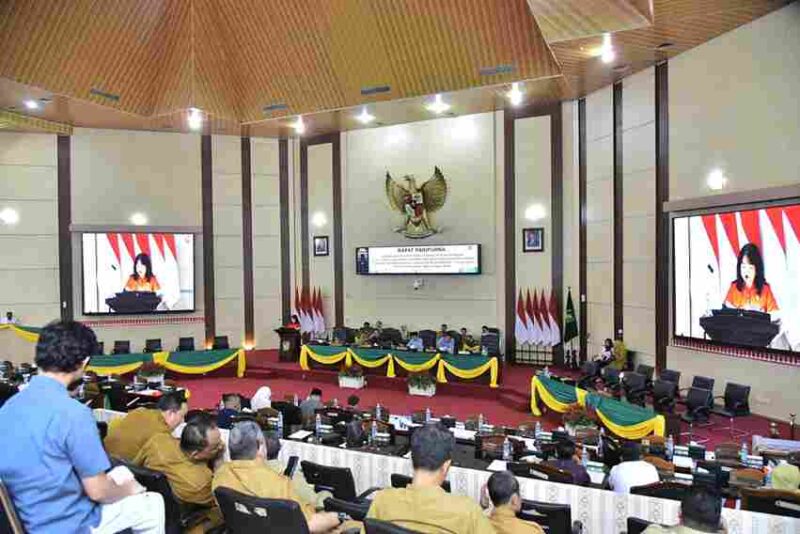 Pemko Medan dan DPRD Kota Medan melanjutkan pembahasan Ranperda Tentang Perubahan Atas Perda Kota Medan No 3 Tahun 2014 Tentang Kawasan Tanpa Rokok (KTR) melalui rapat paripurna DPRD Kota Medan dengan agenda Pemandangan Umum Fraksi-Fraksi DPRD Kota Medan, Senin (7/7/2025).