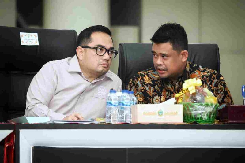 Gubernur Sumut Bobby Nasution menerima Kunjungan Kerja Spesifik Komisi II DPR RI terkait Pelayanan Pertanahan dan Penerimaan Negara Bukan Pajak (PNBP) Sektor Pertanahan Serta Permasalahan Tata Ruang di Provinsi Sumut di Aula Raja Inal Siregar, lantai 2 Kantor Gubernur Sumut, Jalan Diponegoro No. 30, Medan, Kamis (3/7/2025). (Foto : Dinas Komunikasi dan Informatika Provinsi Sumut / Imam Syahputra)
