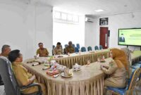 Sekretaris Daerah Provinsi Sumatera Utara (Sumut) Togap Simangunsong kunjungan silaturahmi ke Kantor Inspektorat Sumut, di Ruang Konsultasi Pembinaan, Kantor Inspektorat Sumut, Jalan KH Wahid Hasyim, Medan, Selasa (15/7). 