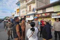 Pemerintah Kabupaten (Pemkab) Toba terus berkomitmen menata kota dan menertibkan aktivitas pasar tumpah di Laguboti. Senin pagi (07/07/2025), sejak pukul 05.00 WIB