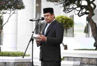 Gubernur Sumatera Utara (Sumut) Bobby Afif Nasution menjadi Inspektur Upacara, dalam rangka Peringatan Hari Lahir (Harla) Pancasila Provinsi Sumut tahun 2025, yang berlangsung di Lapangan Apel, Kantor Gubernur Sumut, Jalan Diponegoro Nomor 30 Medan, baru-baru ini 