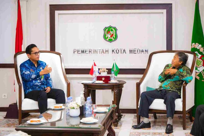 Rico Waas saat menerima audiensi BANI Medan, Kamis (10/7/2025) di ruang khusus wali kota. 