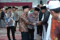 Selepas rangkaian agenda groundbreaking Satuan Pelayanan Pemenuhan Gizi (SPPG) di jajaran Polda Sumut, Kapolri melanjutkan kegiatan dengan bersilaturahmi ke Pondok Pesantren Al-Kautsar yang berlokasi di Jalan Pelajar, Medan Kota, pada Jumat malam pukul 20.00 WIB.