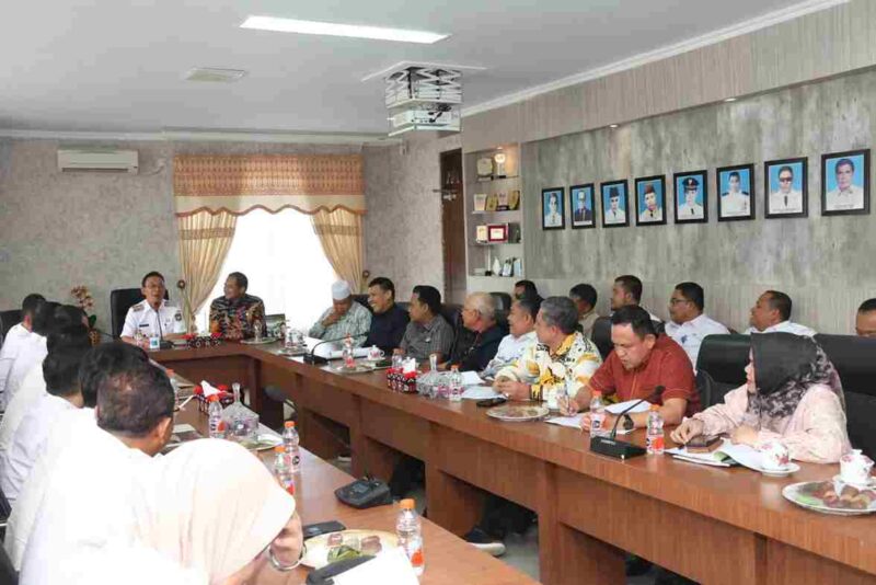 10 anggota DPRD Provinsi Sumatera Utara dari daerah pemilihan tujuh (Dapil 7) melakukan kunjungan kerja ke Pemerintahan Kabupaten (Pemkab) Tapanuli Selatan (Tapsel), Kamis (10/7/2025).