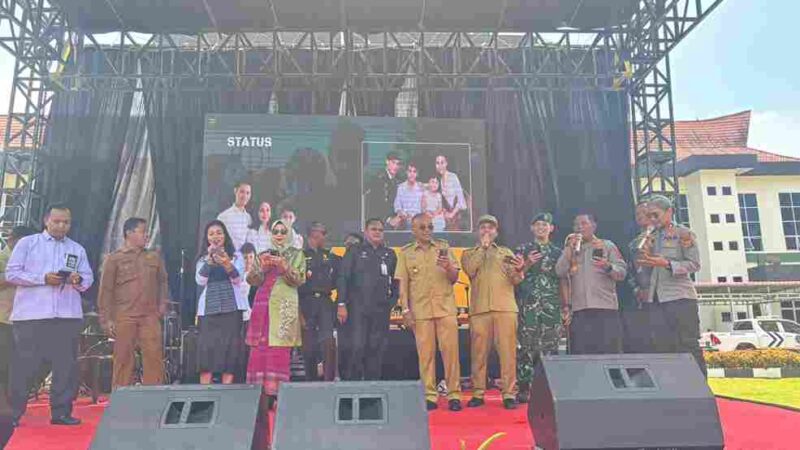 Sekretaris Daerah (Sekda) Junaedi Antonius Sitanggang SSTP MSi menghadiri acara Pisah Sambut Dandim 0207/Simalungun, di Makodim 0207/Simalungun Jalan Jon Horailam Saragih Kecamatan Raya Kabupaten Simalungun, Senin (28/07/2025)
