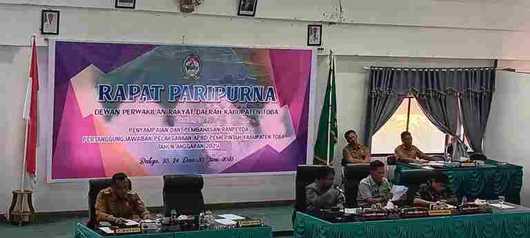 DPRD Kabupaten Toba melanjutkan Rapat Paripurna untuk membahas Ranperda Pertanggungjawaban Pelaksanaan APBD 2024.