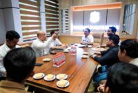 Wali Kota Medan Rico Tri Putra Bayu Waas diwakili Wakil Wali Kota Medan H Zakiyuddin Harahap ketika menerima audiensi Koperasi Berkah Alam Sejahtera Berasa di Balai Kota Medan, pada Rabu (9/7/2025).