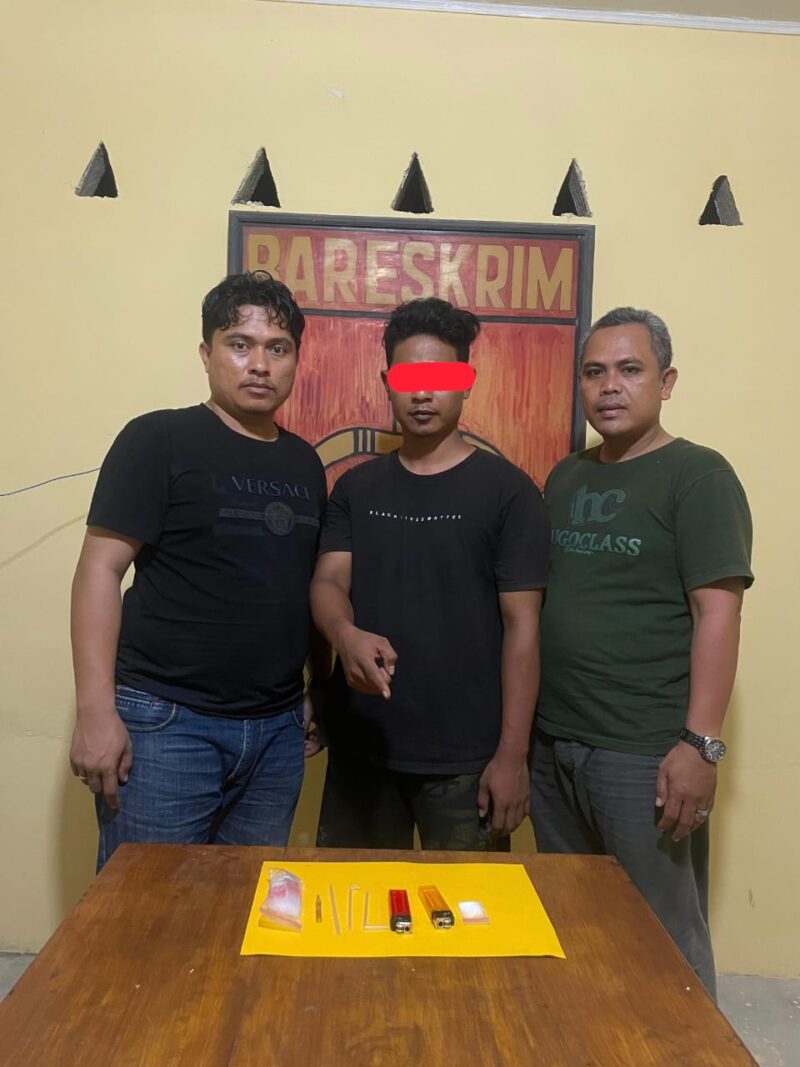  M. Azid Fikri, warga Blok V Emplasemen Tinjowan. saat ditangkap pihak Polsek Bosar Maligas. Sabtu, (12/7)