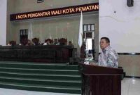 Wali Kota Pematangsiantar Wesly Silalahi SH MKn menghadiri Rapat Paripurna VIII DPRD Kota Pematangsiantar terkait Nota Pengantar Rancangan KUA-PPAS P-APBD Kota Pematangsiantar Tahun Anggaran (TA) 2025. Rapat Paripurna digelar di Gedung Harungguan DPRD Kota Pematangsiantar, Jumat (25/07/2025) pagi.