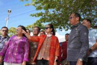 Wamenpar Ni Luh Puspa (Tenga) didampingi Wabup Toba Audi Murphy Sitorus dan kadis pariwisata Rusti Hutapea. (Foto : ASA)/Kr