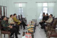 Kepala Balai Karantina Indonesia (Barantin), Dr. Sahat M. Panggabean, melakukan kunjungan kerja ke Kabupaten Asahan pada Jum’at, 22 Agustus 2025. Kunjungan yang berlangsung di Rumah Dinas Wakil Bupati Asahan ini disambut langsung oleh Wakil Bupati Asahan, Rianto, SH, MAP. 