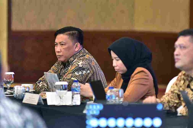 Kepala Dians Komunikasi dan Informatika Provinsi Sumatera Utara, Erwin Hotmansah Harahap mengikuti Rapat Koordinasi Percepatan Pembentukan dan Penguatan Tim Tanggap Insiden Siber (TTIS) di wilayah Sumut, di Hotel JW Marriot Medan, Kamis (21/8/2025).