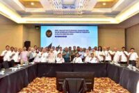 Kepala Dinas Komunikasi dan Informatika (Diskominfo) Sumut Erwin Hotmansah Harahap, didampingi Kabid Persandian dan Keamanan Informasi Rismawati mengikuti rapat evaluasi penyelenggaraan keamanan siber dalam mendukung delapan program prioritas pemerintah di wilayah Sumut, di Hotel JW Marriot Medan, Jalan Putri Hijau Medan, Rabu (20/8/2025).