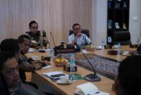 Rico Waas saat menerima kunjungan dari Pengurus Koperasi Berkah Alam Sejahtera Berasa di Rumah Dinas Wali Kota Medan, Kamis (28/8/2025).