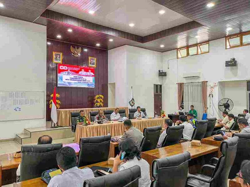 Pemerintah Kota (Pemko) Pematangsiantar menggelar rapat persiapan Hari Ulang Tahun (HUT) ke-80 Kemerdekaan Republik Indonesia (RI) di Ruang Data Balai Kota Pematangsiantar, Rabu (06/08/2025). 